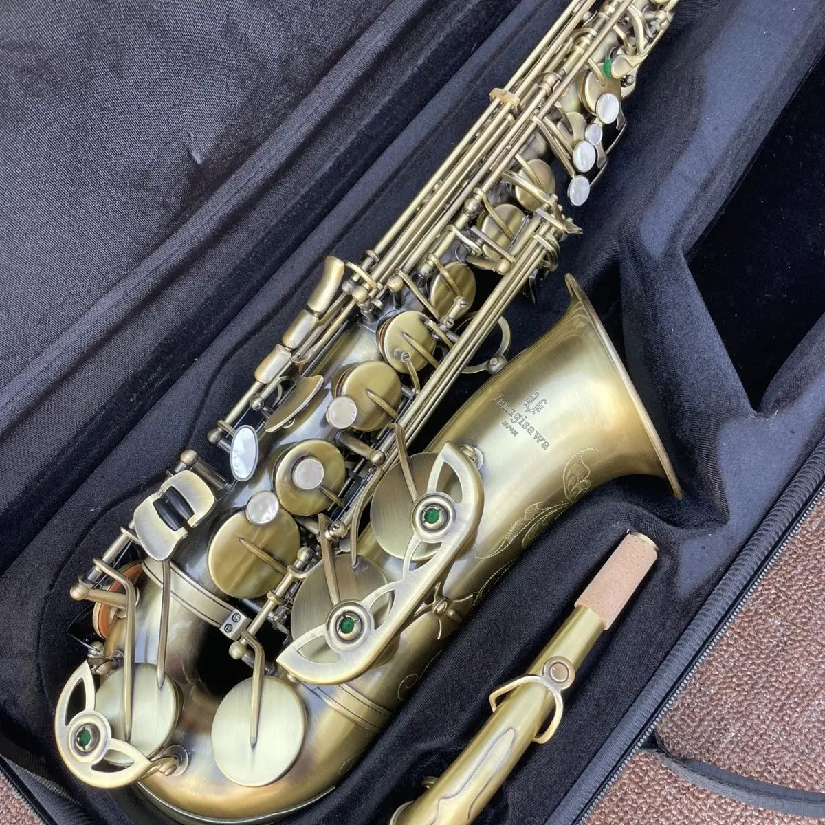 Musical Instrument Japan - ساكسفون ألتو ياباني W01 بلون نحاسي