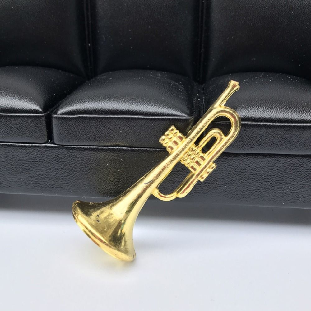 نموذج مصغر البوق الذهبي الصغير - مراجعة Musical Instrument Japan وسعره