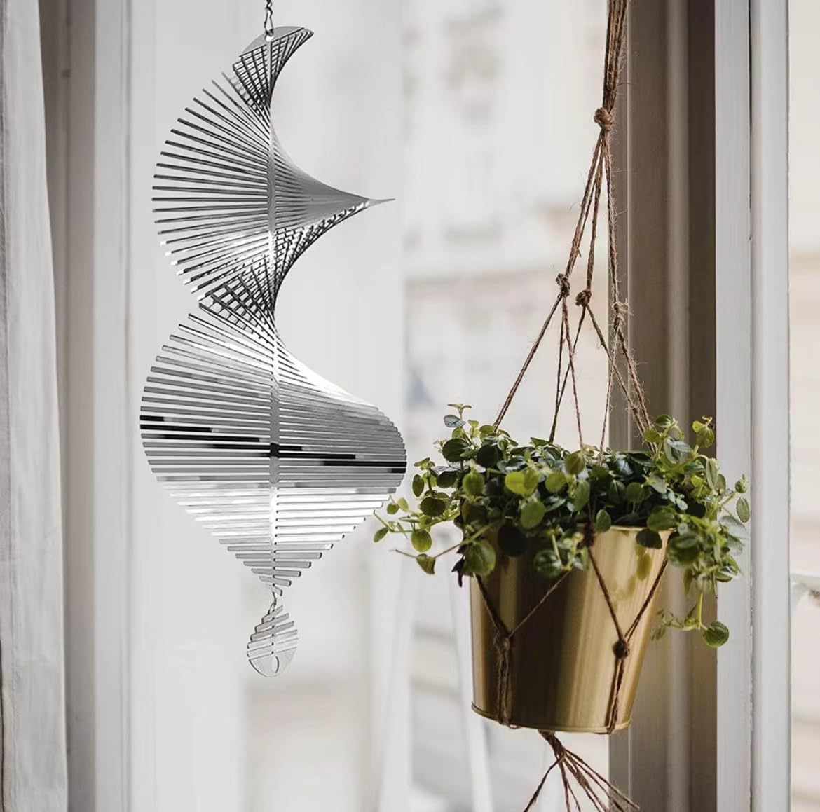 الرياح الصامتة الدقات طاحونة ا - مراجعة Wind Chime Tubular وسعره